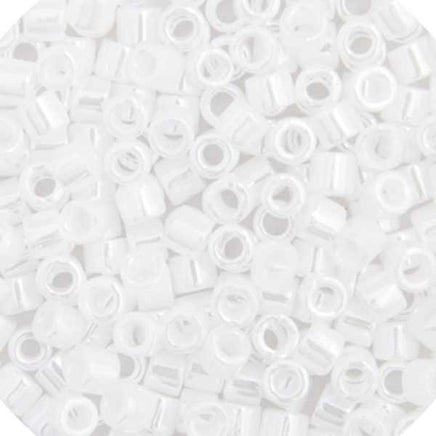 Image of 690DBL0-0201V - Delica 8/0 RD White Pearl Opaque Luster