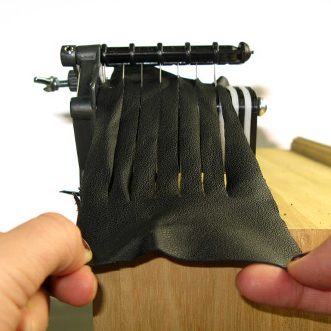 Table Top Lace Cutter 311200